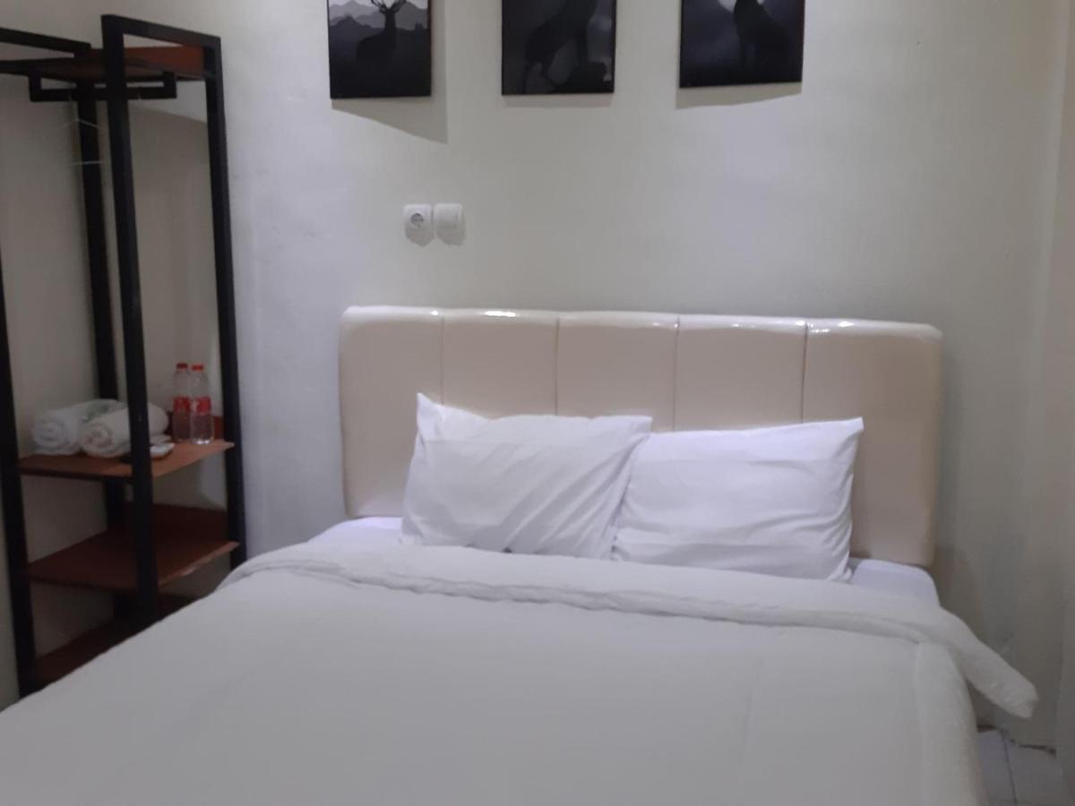 Spot On 92466 Adam Kost Syariahnearwisata Jembatan Barito Hotel Banjarmasin  Buitenkant foto