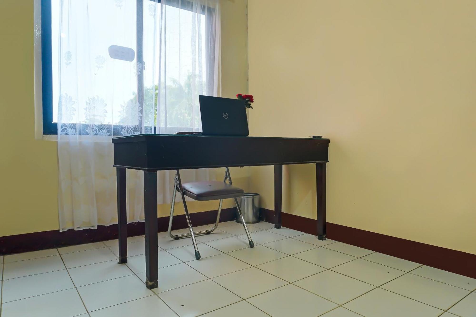 Spot On 92466 Adam Kost Syariahnearwisata Jembatan Barito Hotel Banjarmasin  Buitenkant foto