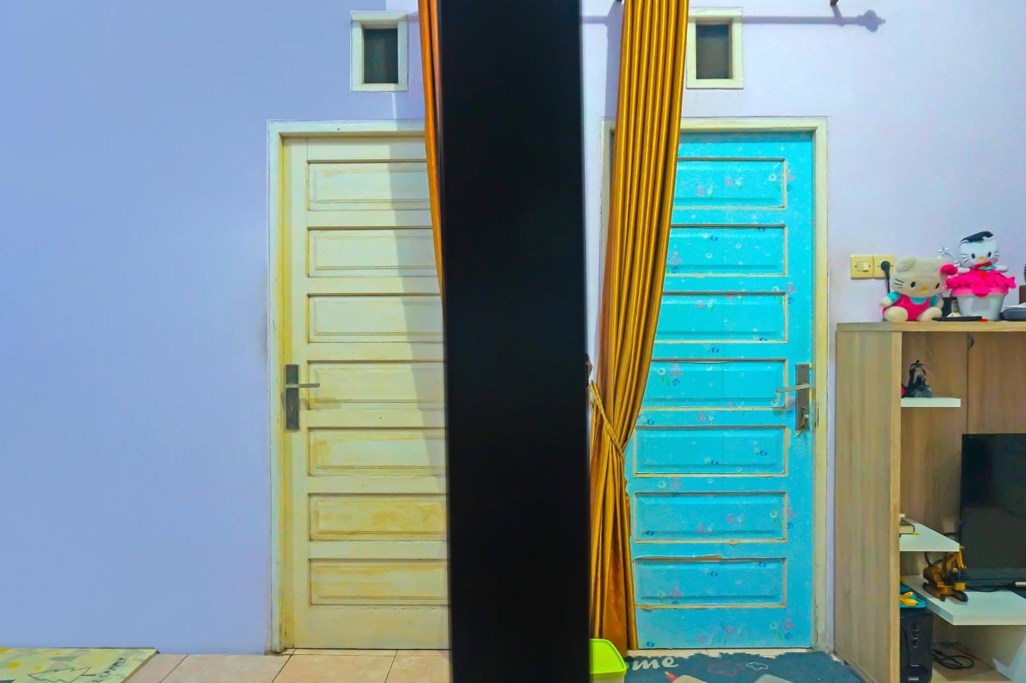 Spot On 92466 Adam Kost Syariahnearwisata Jembatan Barito Hotel Banjarmasin  Buitenkant foto