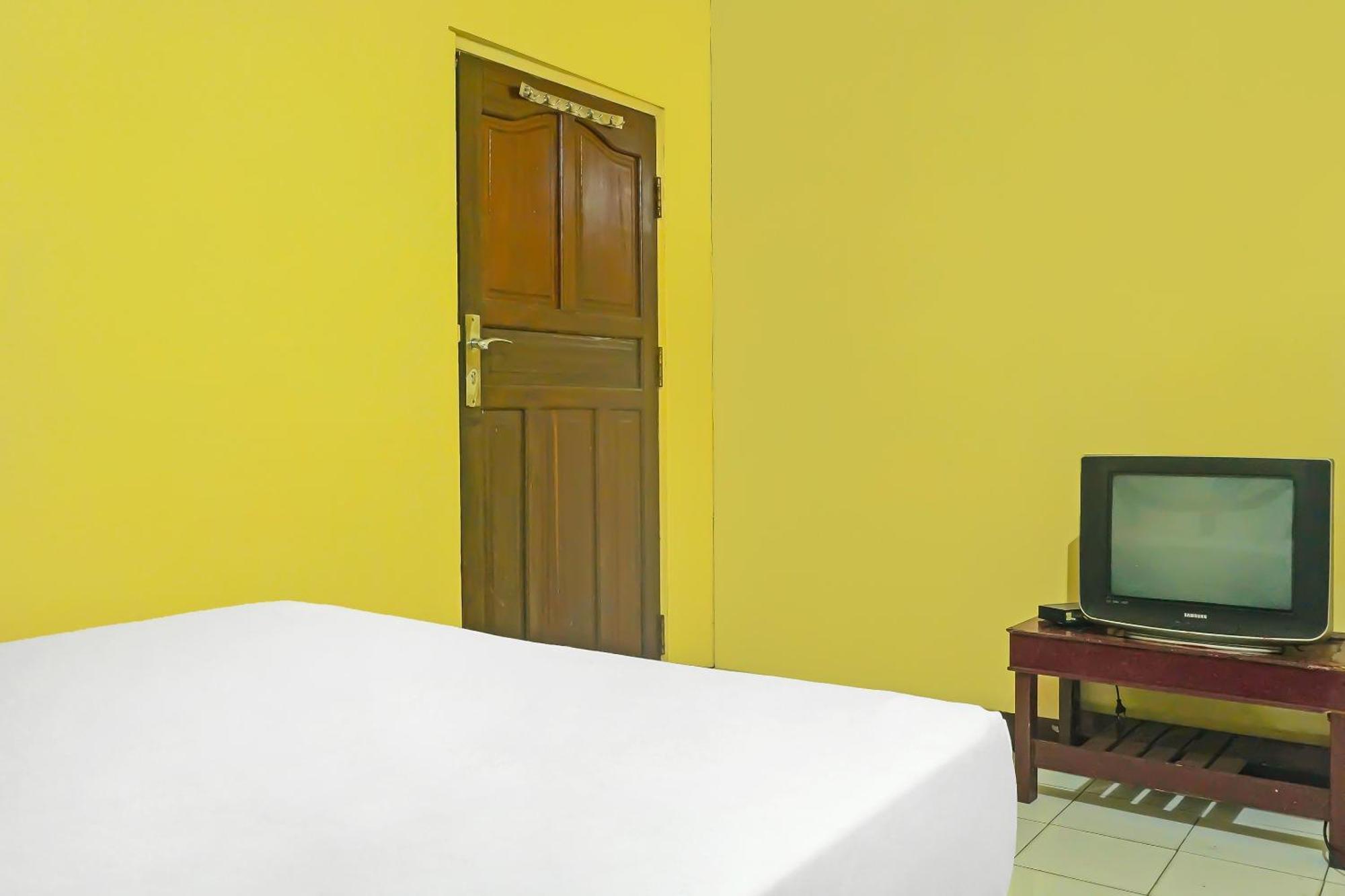 Spot On 92466 Adam Kost Syariahnearwisata Jembatan Barito Hotel Banjarmasin  Buitenkant foto