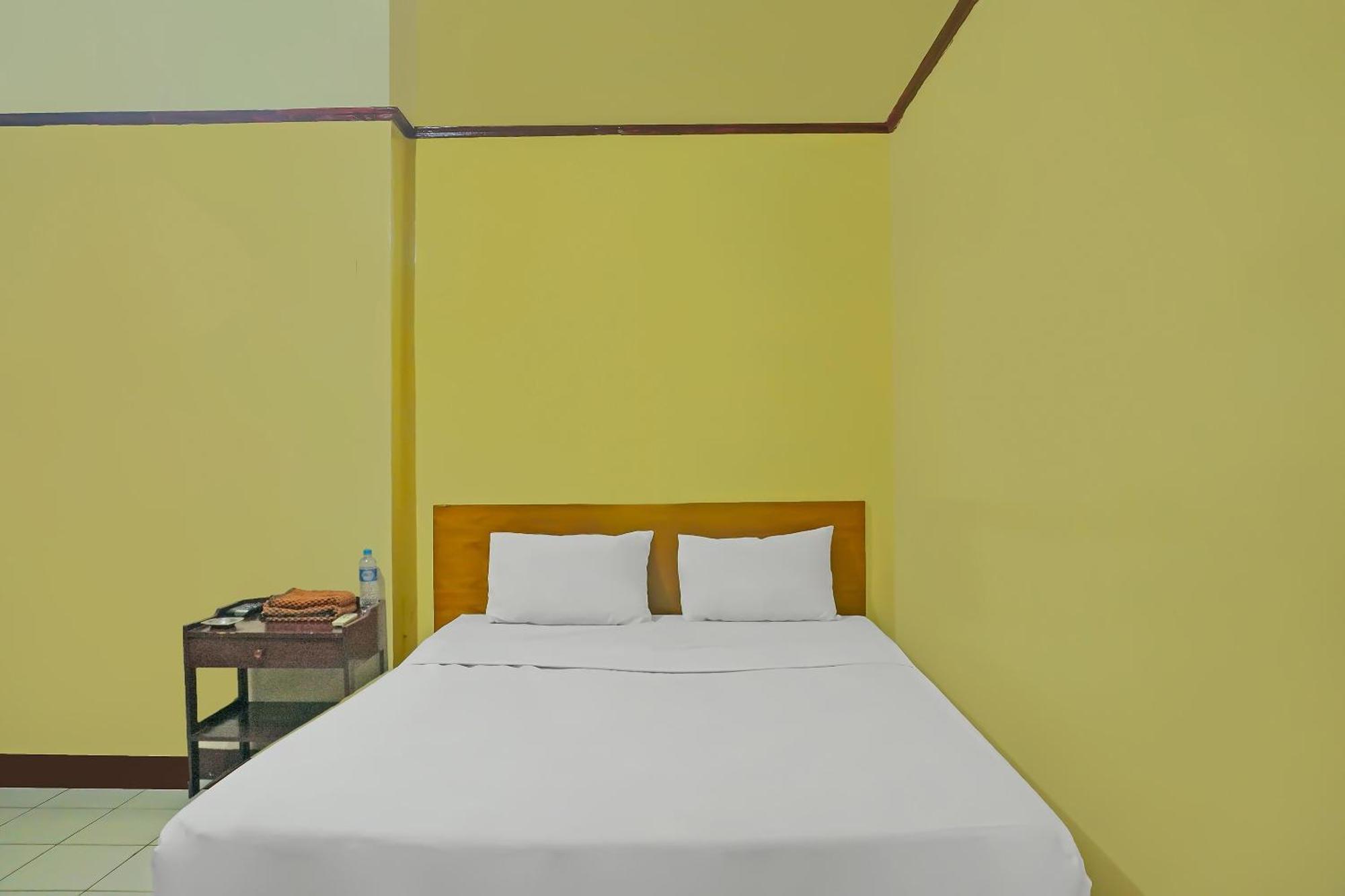 Spot On 92466 Adam Kost Syariahnearwisata Jembatan Barito Hotel Banjarmasin  Buitenkant foto