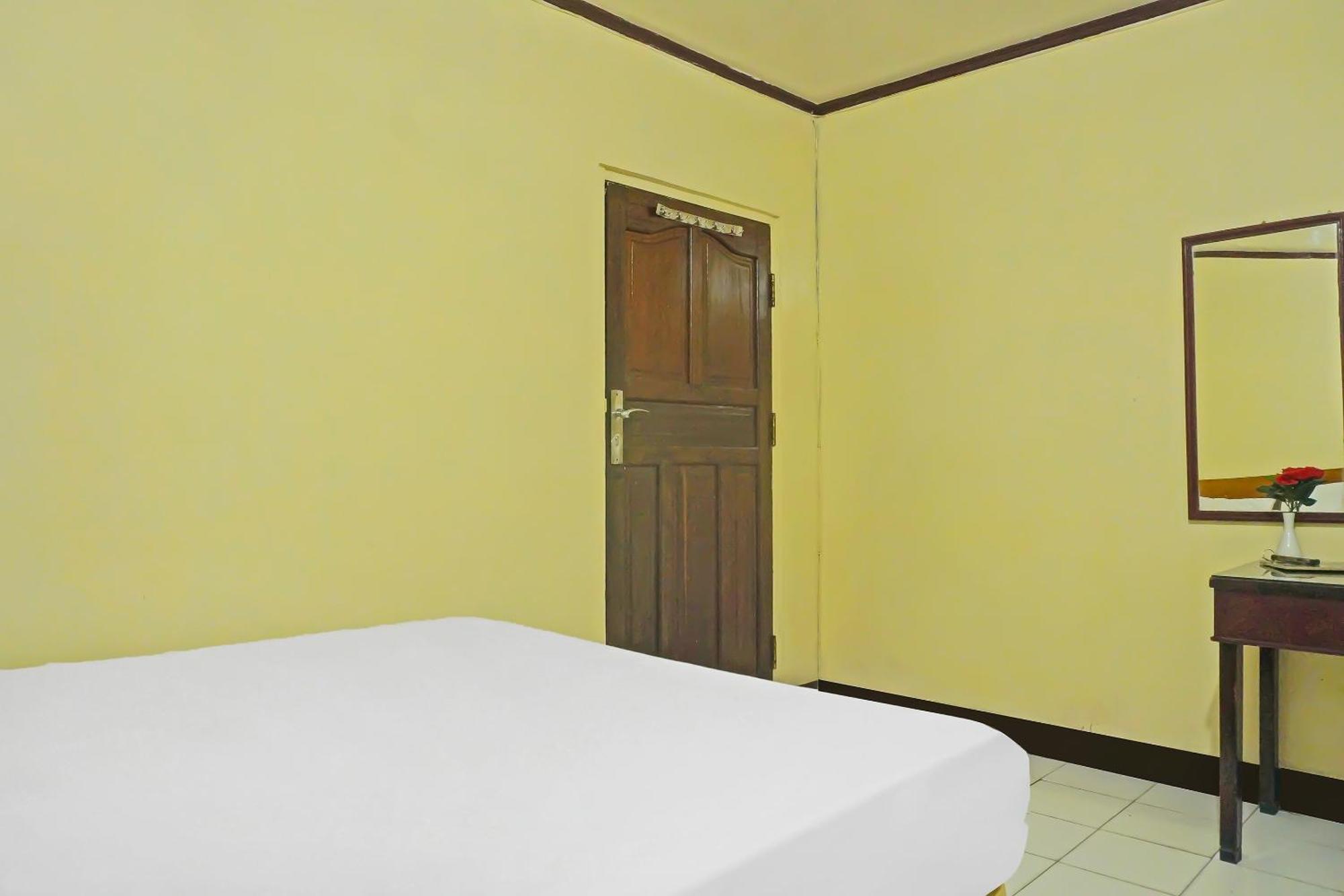 Spot On 92466 Adam Kost Syariahnearwisata Jembatan Barito Hotel Banjarmasin  Buitenkant foto